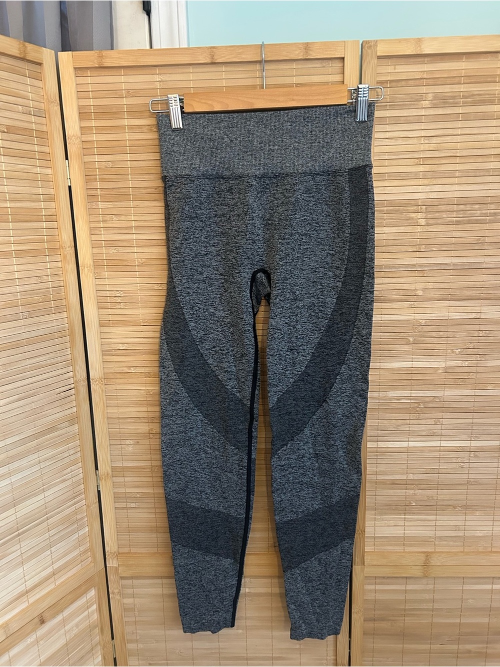 Victoria’s Secret PINK Women's Seamless Athletic Leggings dark gray woman’s S
